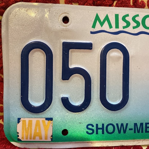 Rustic Retro Missouri License Plate - Picture 2 of 11